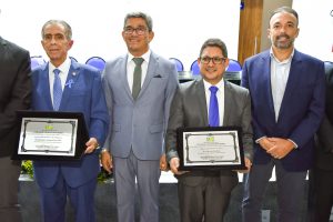 Desembargador Orlando Rocha Filho e Sidney Rêgo recebem títulos de cidadãos honorários de Major Izidoro