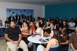 Cesmac do Agreste promove debate sobre Inteligência Artificial no Direito com juiz egresso da Instituição