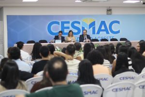 Estudantes de Direito do Cesmac do Agreste vivenciam primeiro contato com a prática jurídica em visita à Defensoria Pública de Alagoas