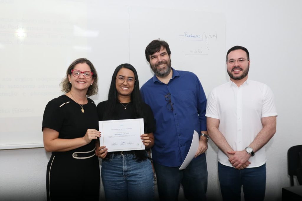 Cesmac do Agreste reconhece desempenho de estudantes de Direito com entrega do Mérito Acadêmico